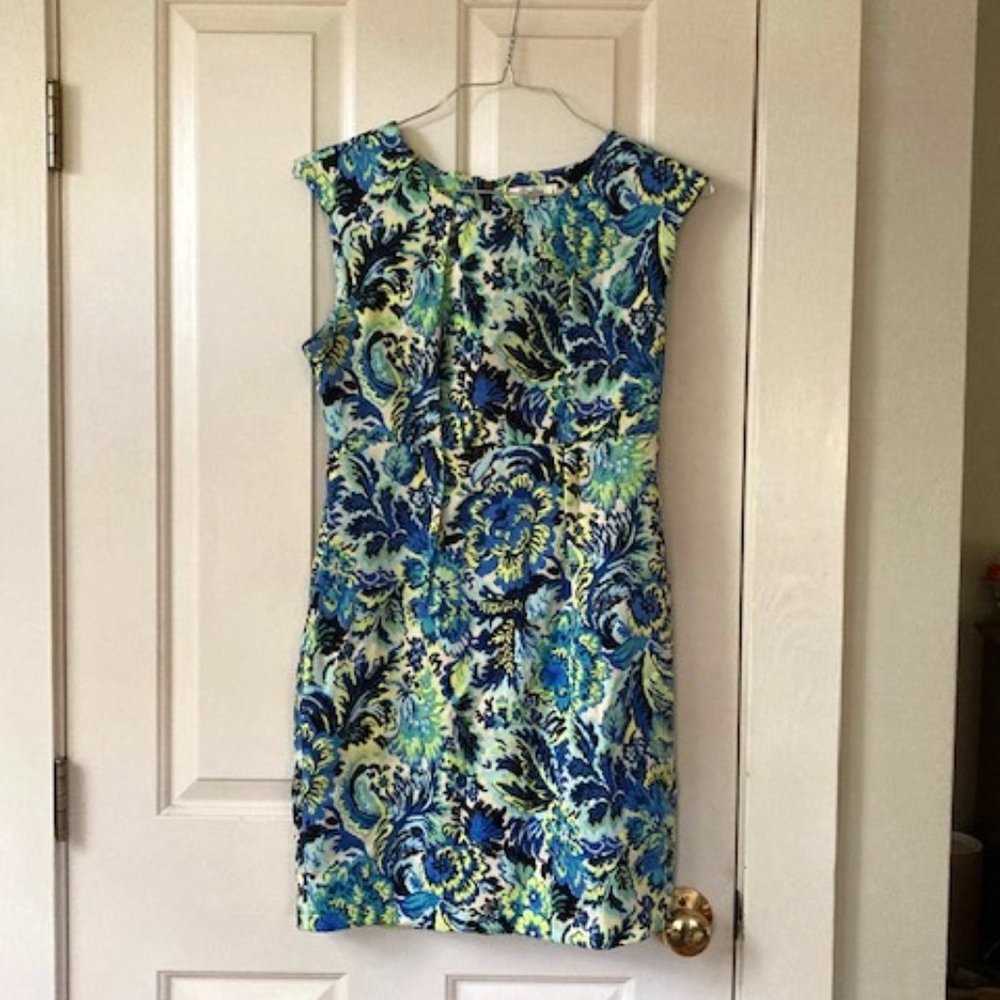 Darling London Bright Flattering Dress